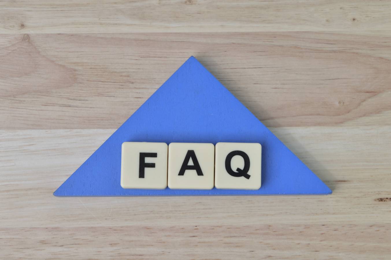 Square letters with text FAQ on offshore bank accounts