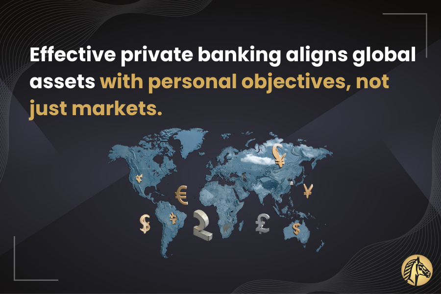 Weltkarte mit W&auml;hrungssymbolen und Text, das betont, dass effektives Private Banking globale Verm&ouml;genswerte mit pers&ouml;nlichen Finanzzielen abstimmt, nicht nur mit Marktperformance